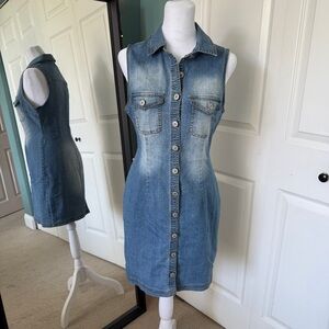 Love Tree Sleeveless Denim Button-Down Dress - size small